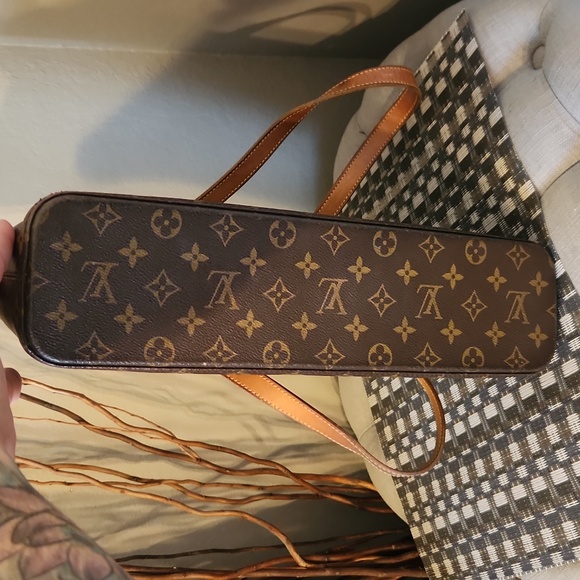 LV brown Luco Monogram tote - Picture 3 of 14
